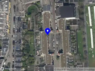 Ambulance met gepaste spoed naar de Gouvernestraat in Rotterdam