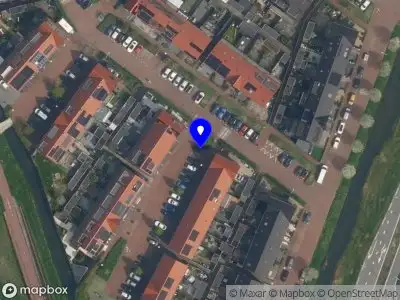 Ambulance met grote spoed naar de Steenuilweide in Pijnacker