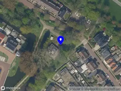 Ambulance met gepaste spoed naar de Zanddijk in Rozenburg