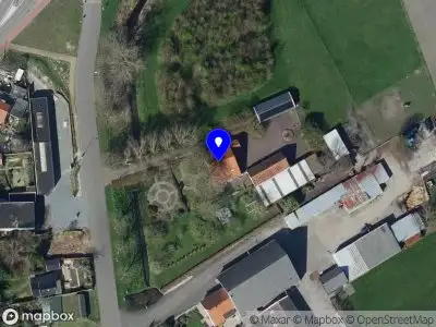 Ambulance met grote spoed naar de Oostdijk in Hellevoetsluis