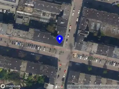 Ambulance met grote spoed naar de Willem Buytewechstraat in Rotterdam