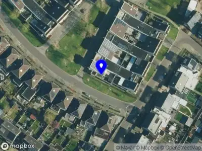 Brandweer met gepaste spoed naar de Hiltjesdamhof in Goor vanwege een liftopsluiting