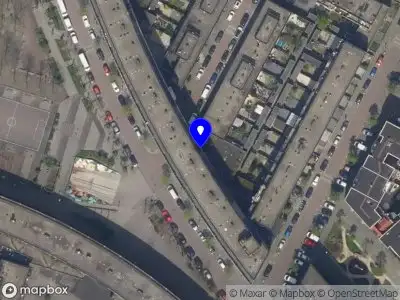 Ambulance met gepaste spoed naar de Sint-Andriesstraat in Rotterdam