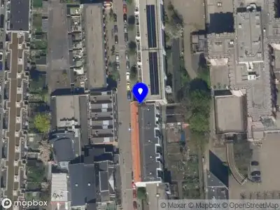 Ambulance met grote spoed naar de Gouvernestraat in Rotterdam