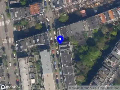 Ambulance met grote spoed naar de Ackersdijkstraat in Rotterdam