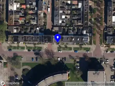 Brandweer met gepaste spoed naar de Hoofdstraat in Hoogezand vanwege een liftopsluiting