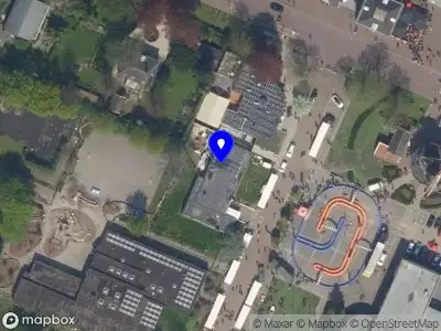 Ambulance met grote spoed naar de Jan Tooropstraat in Rozenburg