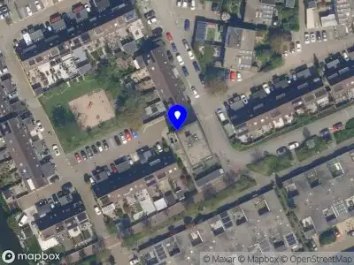 Ambulance met grote spoed naar de Schrijnwerkerstraat in Schiedam