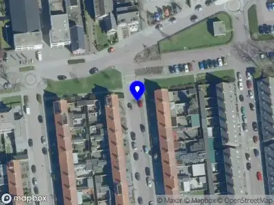 Brandweer met grote spoed naar de Albrecht Rodenbachstraat in Waalwijk vanwege afhijsen patient