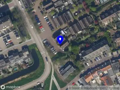 Ambulance met grote spoed naar de Buitenhof in Capelle aan den IJssel