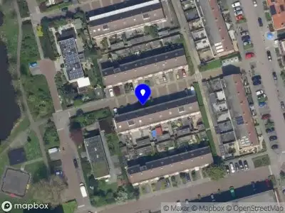 Ambulance met gepaste spoed naar de Meidoornveld in Capelle aan den IJssel
