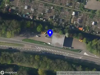 Ambulance met grote spoed naar de Zegerbaan in Alphen aan den Rijn