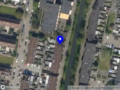 Ambulance naar de Loevesteinsingel in Rotterdam