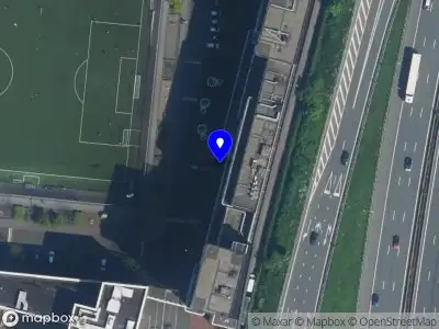 Ambulance naar de Gerrie Knetemannlaan in Amsterdam