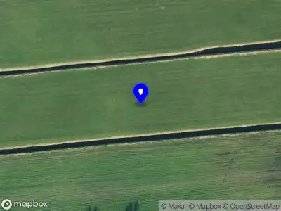 Brandweer met gepaste spoed naar de Cornelisgracht in Giethoorn vanwege stormschade