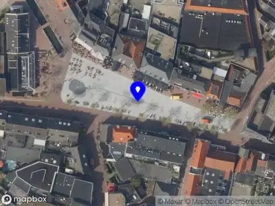 Brandweer met grote spoed naar de Plein in Nijkerk vanwege voertuigbrand