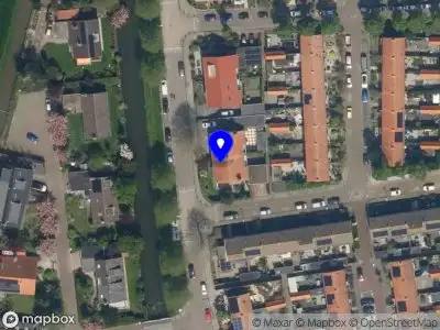 Ambulance met grote spoed naar de Koningin Julianaweg in Maasland