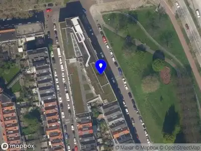 Ambulance met grote spoed naar de West-Varkenoordseweg in Rotterdam