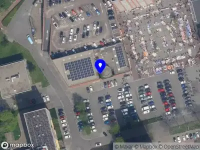 Ambulance met grote spoed naar de G.B. Shawplaats in Rotterdam