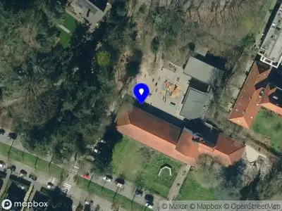 Brandweer met grote spoed naar de Heselbergherweg in Arnhem vanwege waarnemen gaslucht