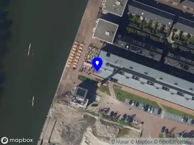 Brandweer met gepaste spoed naar de Neerlandiakade in Utrecht