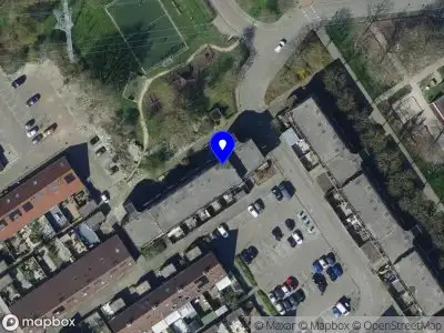 Politie naar de Fakkelgras in Spijkenisse vanwege steekincident