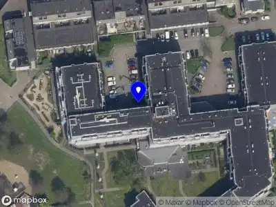 Ambulance met grote spoed naar de Bazuin in Capelle aan den IJssel