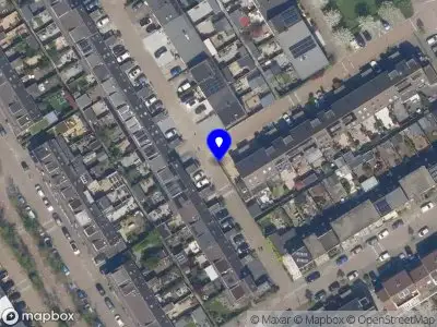 Ambulance met grote spoed naar de De Vlinderhoven in Schiedam