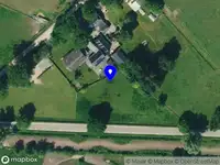 Politie naar de Vinkenkamp in Lieren vanwege voertuigen te water