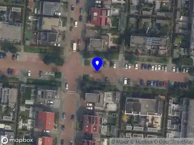 Ambulance met grote spoed naar de Kretalaan in Rotterdam