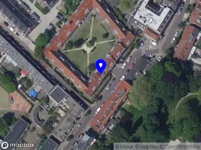 Ambulance met grote spoed naar de Wilhelminastichting in Dordrecht