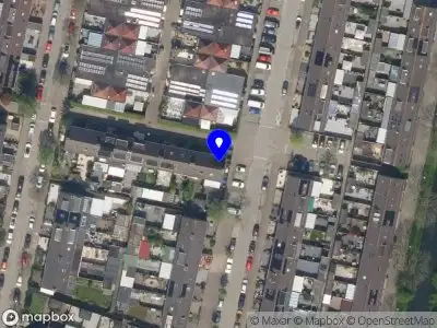 Ambulance met grote spoed naar de Wolfraathstraat in Rotterdam