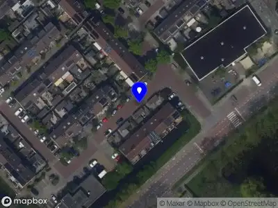 Ambulance met grote spoed naar de Prinsenhof in Leiderdorp