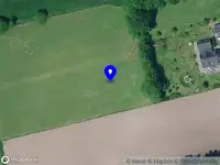 Brandweer met grote spoed naar de Aarderweg in Achterveld vanwege gebouwbrand