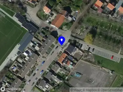 Brandweer met grote spoed naar de Deltastraat in Herkingen vanwege waarnemen gaslucht