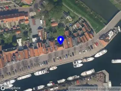 Ambulance met gepaste spoed naar de Maarland Noordzijde in Brielle