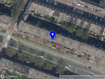 Ambulance met grote spoed naar de Pleinweg in Rotterdam