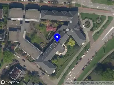 Ambulance met gepaste spoed naar de Burgemeester Knappertlaan in Schiedam