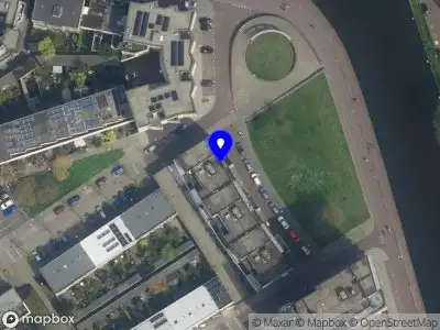 Traumahelikopter met grote spoed naar de Plein Delftzicht in Delft