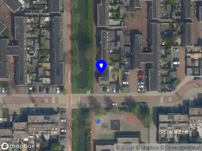 Ambulance met grote spoed naar de Knopkruid in Nieuwerkerk aan den IJssel