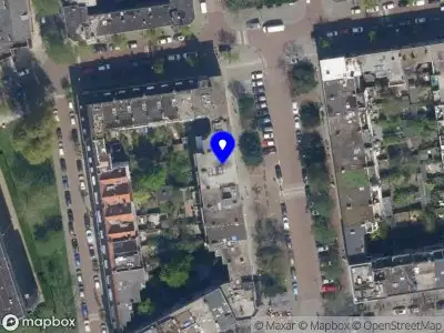 Ambulance met grote spoed naar de De Savornin Lohmanlaan in Rotterdam
