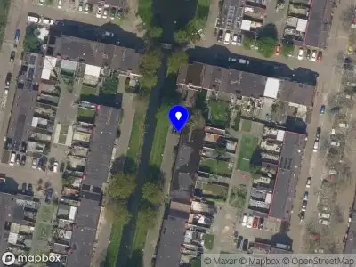 Ambulance met gepaste spoed naar de Alerdincksingel in Rotterdam