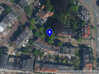 Ambulance met grote spoed naar de Lakenkopersstraat in Haarlem