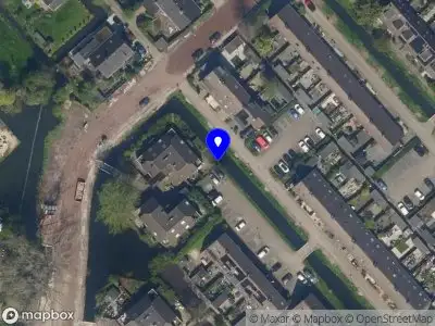 Ambulance met grote spoed naar de Steenplaats in Krimpen aan den IJssel