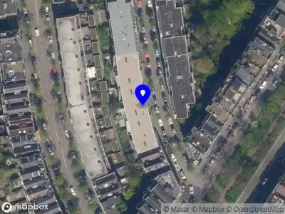 Ambulance met grote spoed naar de Ackersdijkstraat in Rotterdam