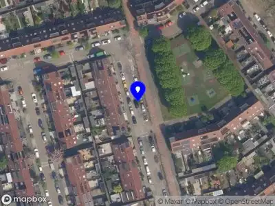 Ambulance met grote spoed naar de Stan Kentonstraat in Rotterdam