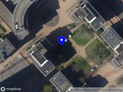 Brandweer met gepaste spoed naar de Maanplein in 's-Gravenhage vanwege een liftopsluiting