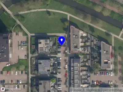 Ambulance met grote spoed naar de Ismenestraat in Rotterdam