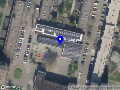 Ambulance met grote spoed naar de Dempostraat in Rotterdam