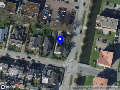 Ambulance met grote spoed naar de Gravinnelaan in Oud-Beijerland